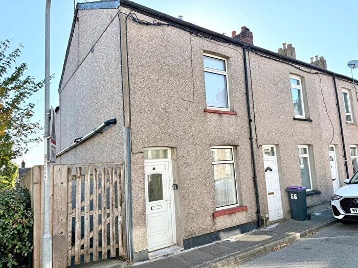 3 Bedroom End Of Terrace House To Rent In Oxford Street, Griffithstown, Pontypool, NP4
