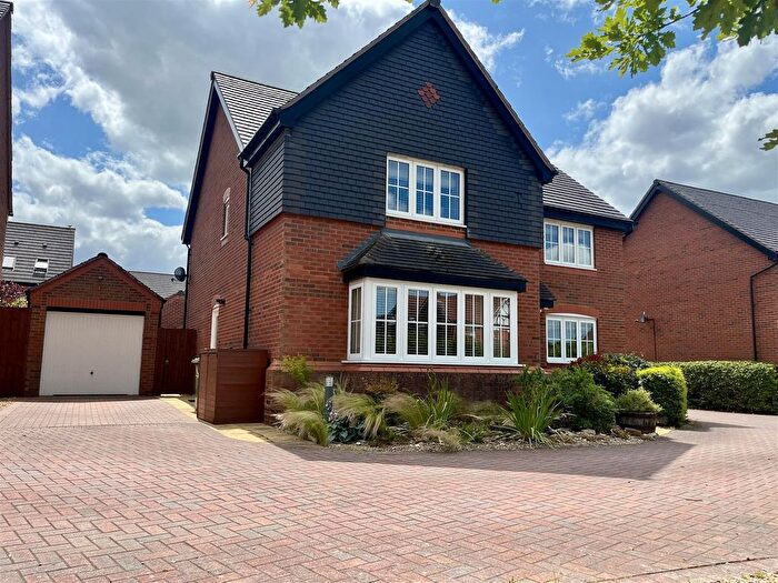 4 Bedroom Detached House To Rent In Kidsgrove Close, Sandbach, CW11