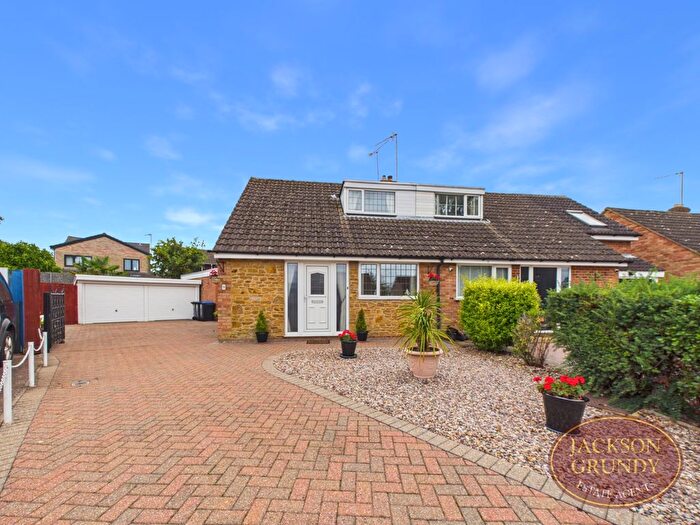 4 Bedroom Semi-Detached House For Sale In Courteenhall Close, Kingsthorpe, NN2