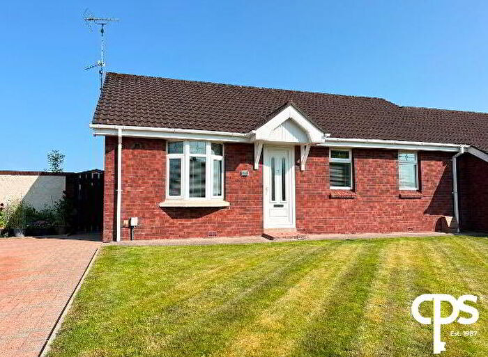 3 Bedroom Semi-detached Bungalows For Sale In Lisneal Court, Derry, BT47