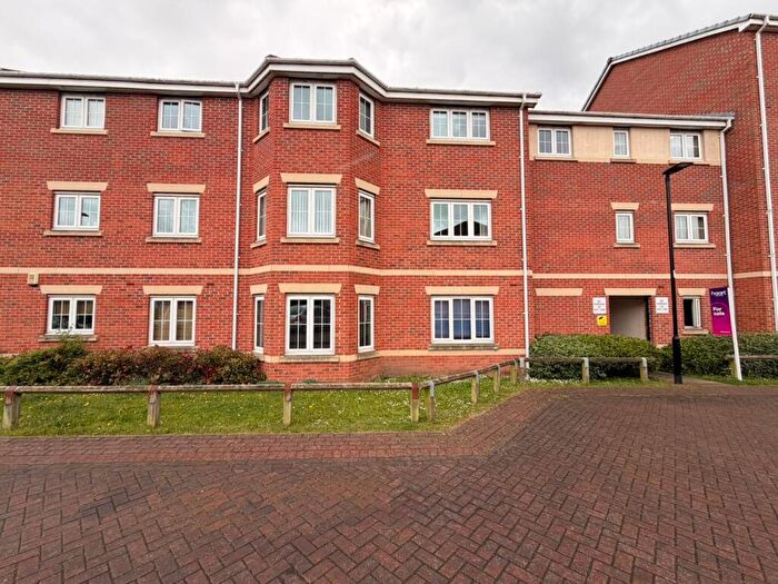 2 Bedroom Flat For Sale In Jenkinson Grove, Armthorpe, Doncaster, DN3