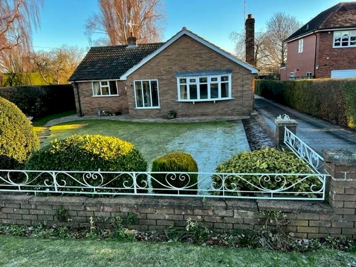 3 Bedroom Bungalow To Rent In Worksop Road, Woodsetts, Worksop, S81