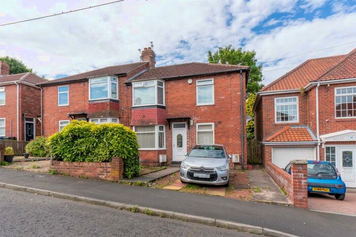 2 Bedroom Flat To Rent In Silverhill Drive, Fenham, NE5