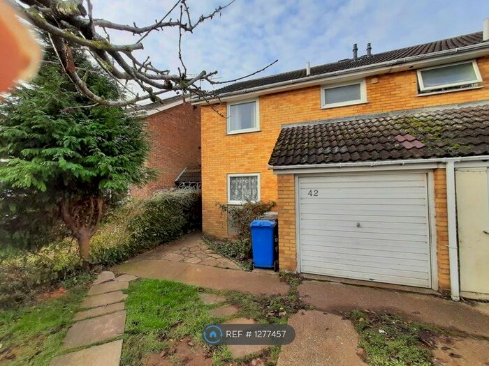 3 Bedroom Semi-Detached House To Rent In St. Anthonys Road, Kettering NN15