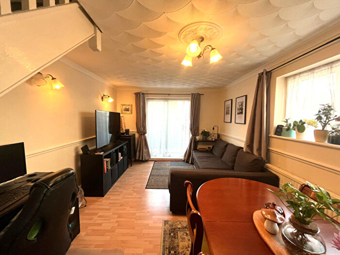2 Bedroom Maisonette To Rent In Bromley, Bromley, Kent, BR1