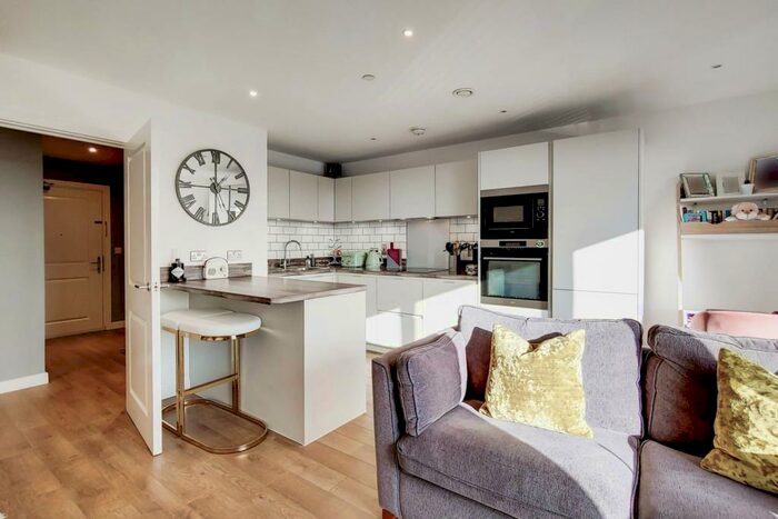 1 Bedroom Flat To Rent In Cofferdam Way, Deptford, London, SE8