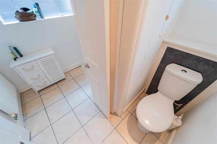 4 Bedroom House To Rent In Tiverton Road, Birmingham, B29