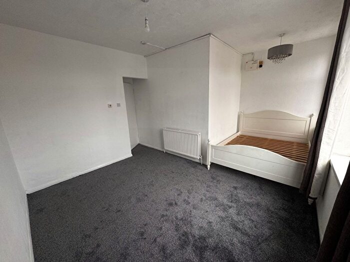 1 Bedroom Studio To Rent In Knighton Fields Road East, Clarendon Park, LE2