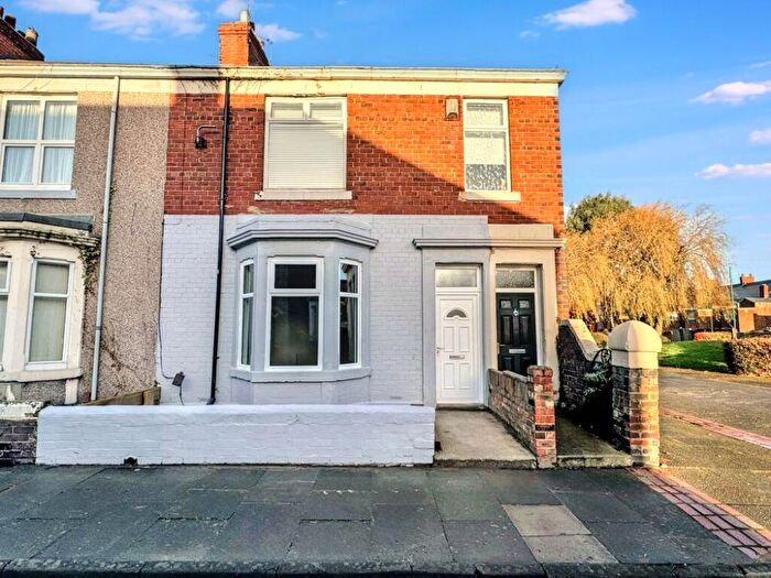 2 Bedroom Flat To Rent In Gladstone Street, Hebburn, Tyne And Wear, NE31