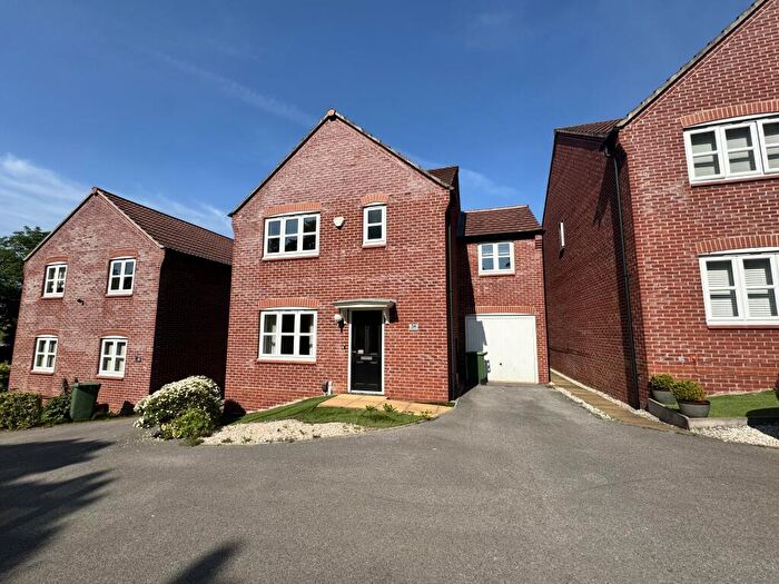 4 Bedroom House To Rent In Debdale Way, NG19