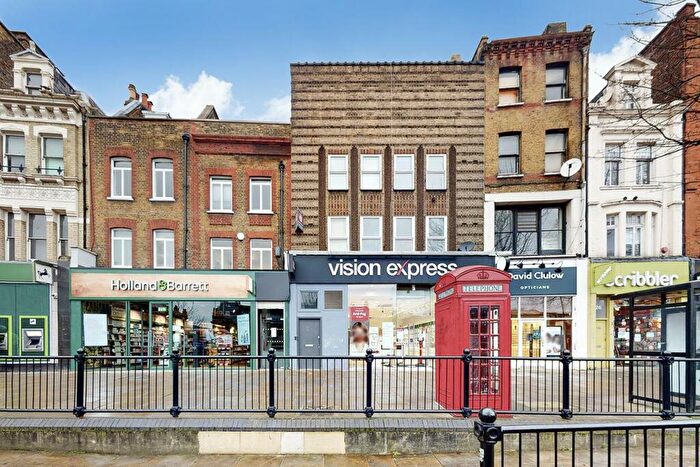 2 Bedroom Apartment To Rent In Upper Street, Angel, N1