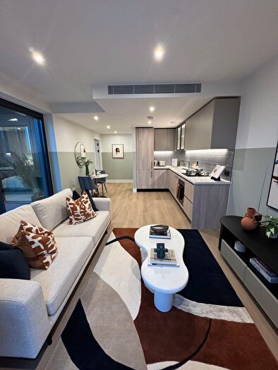 1 Bedroom Flat To Rent In Marian Place, London, E2