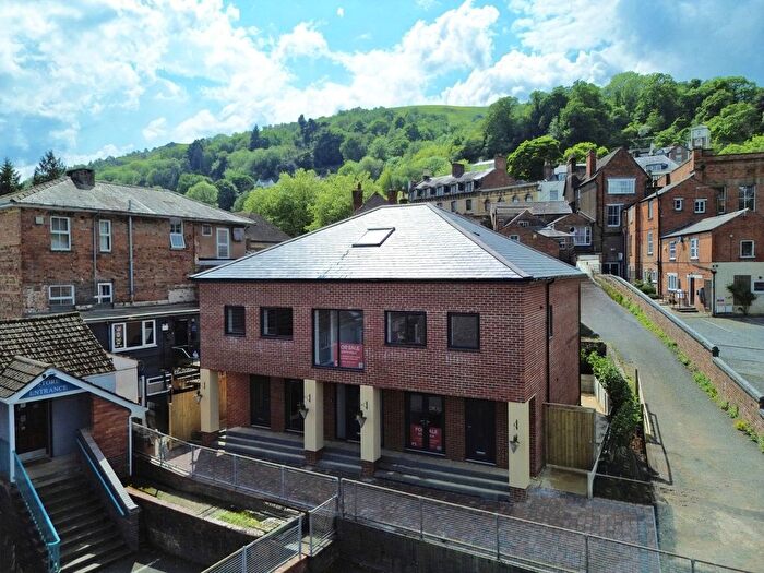 1 Bedroom Flat For Sale In Edith Walk, Great Malvern, Worcestershire, WR14