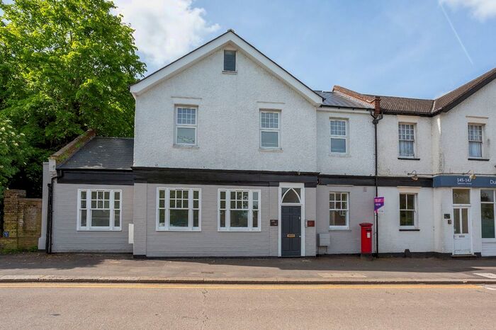 1 Bedroom Flat To Rent In Sparrows Herne, Bushey, Hertfordshire, WD23