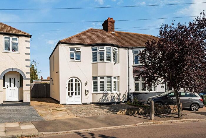 3 Bedroom Semi-Detached House For Sale In Mainridge Road, Chislehurst, BR7