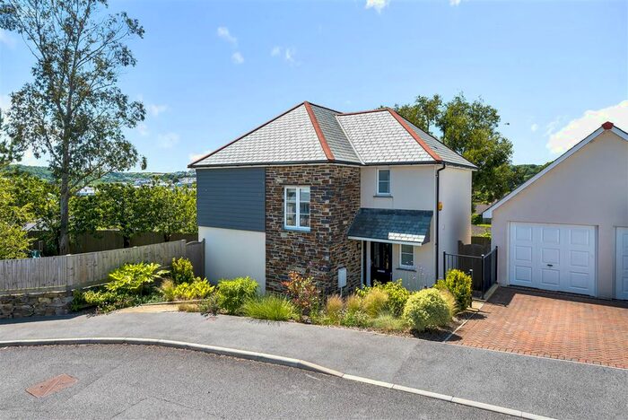 4 Bedroom Detached House For Sale In Chandler Park, Penryn, TR10
