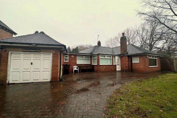 3 Bedroom Bungalow To Rent In Wood Lane, Birmingham, B37