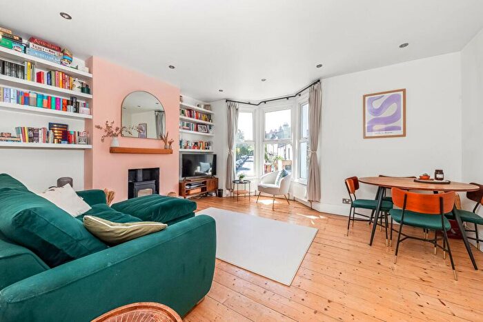 2 Bedroom Maisonette For Sale In Rommany Road, London, SE2