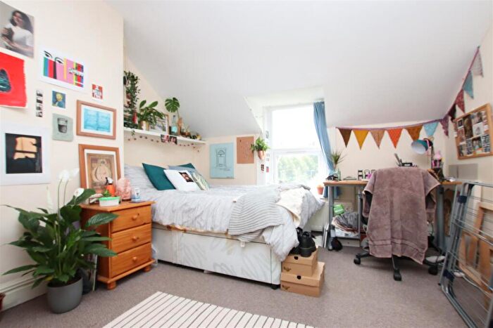 5 Bedroom Flat To Rent In Combe Park, Bath, BA1