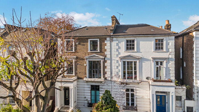 2 Bedroom Flat For Sale In Camden Road, NW1