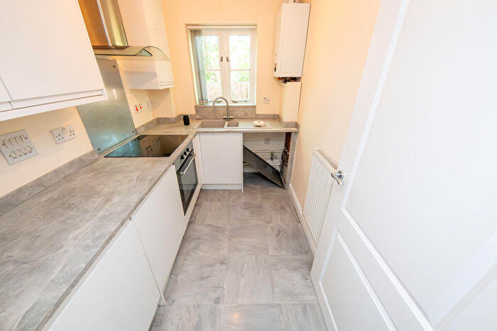 1 Bedroom Apartment To Rent In Pottery Close, Denmead, PO7