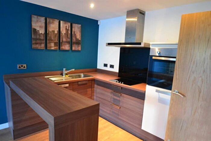 2 Bedroom Flat To Rent In Rectory Court, Armthorpe, DN3