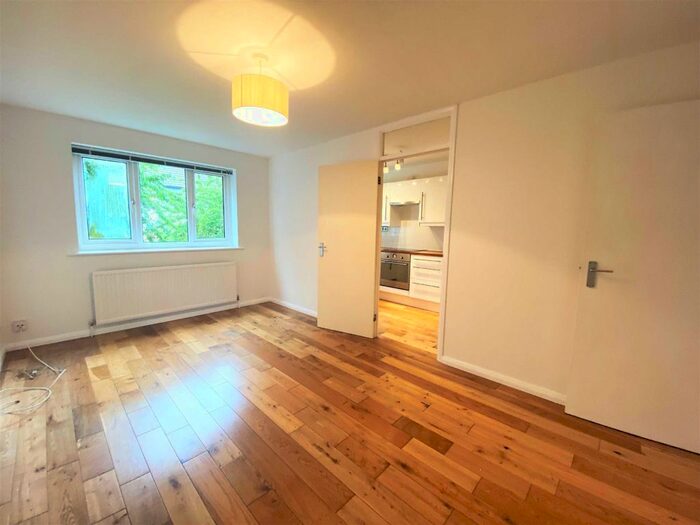 1 Bedroom Flat To Rent In Cambridge Gardens, London, N10