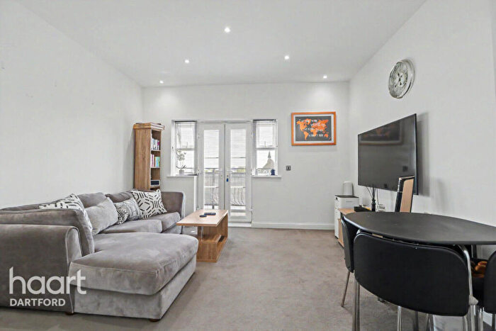 2 Bedroom Apartment For Sale In Richmer Road, Erith, DA8