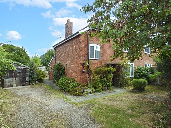 3 Bedroom Semi-Detached House For Sale In Marlbank Road, Welland, Malvern, Worcestershire, WR13