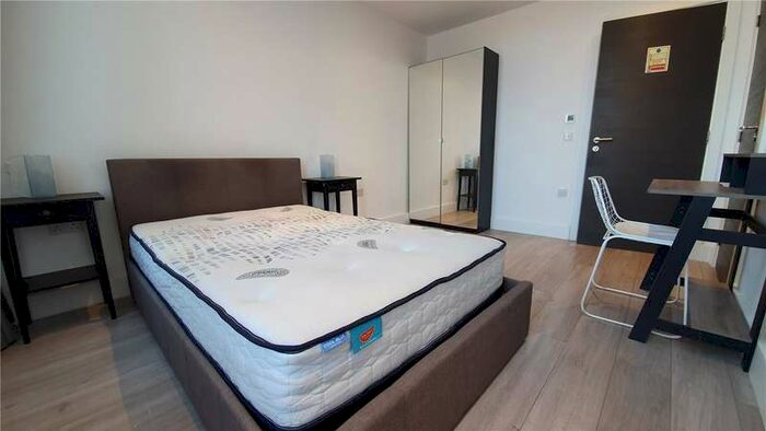 Flat To Rent In Kirkfield House (room 2), 118 Station Road, Harrow, HA1