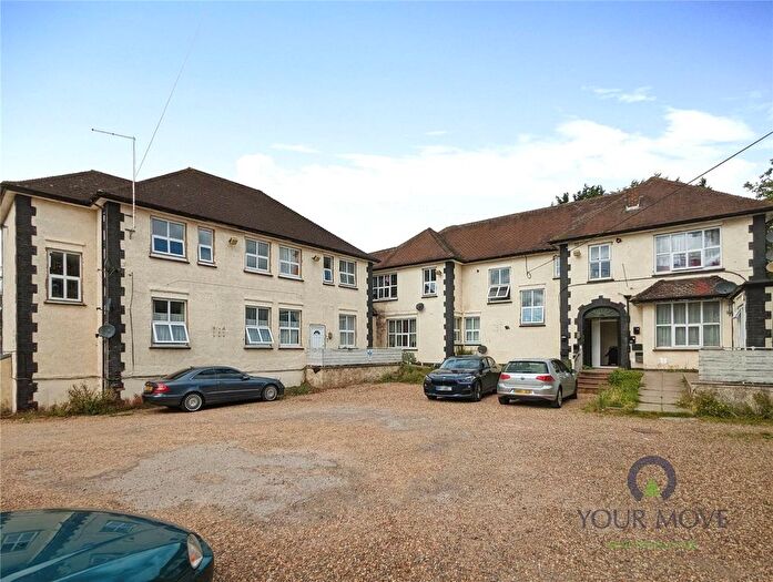 2 Bedroom Flat To Rent In Sandridge Road, St. Albans, Hertfordshire, AL1