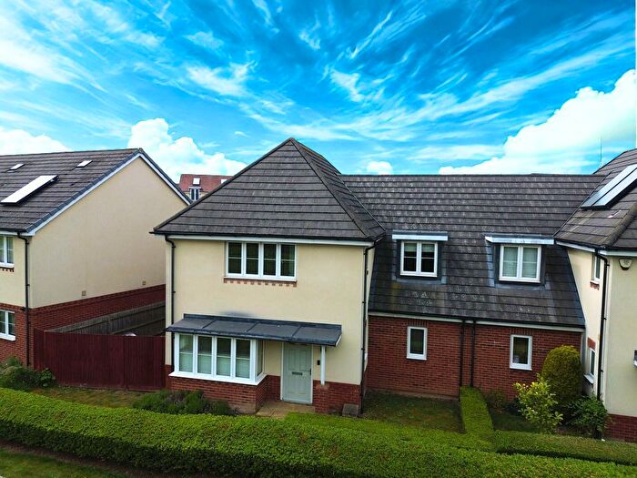 4 Bedroom Semi-Detached House For Sale In Braham Crescent, Leavesden, WD25