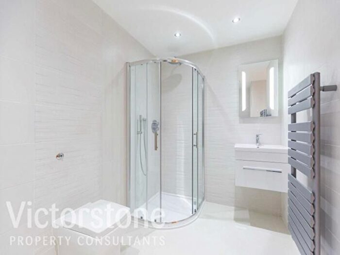 1 Bedroom Flat To Rent In Spital Street, Shoreditch, London, E1