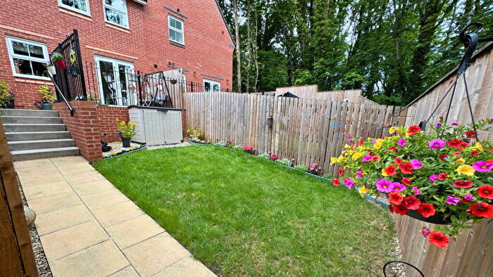 3 Bedroom Town House For Sale In Main Road, Oughtibridge Valley, Sheffield, S35