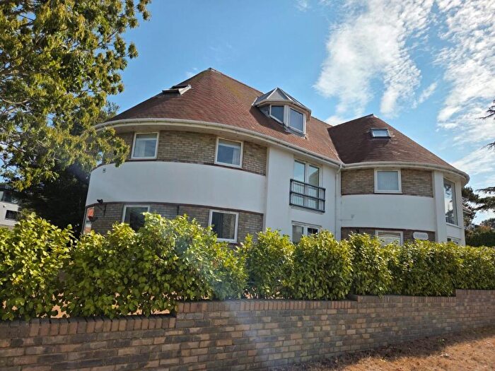 2 Bedroom Apartment To Rent In The Clock, Sandbanks Road, Lilliput, BH14