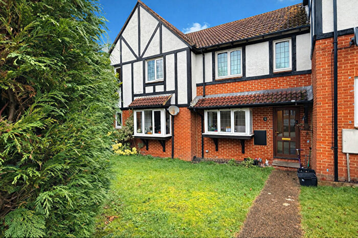 3 Bedroom Terraced House For Sale In Pennine Gardens, Dibden Purlieu, Southampton, SO45