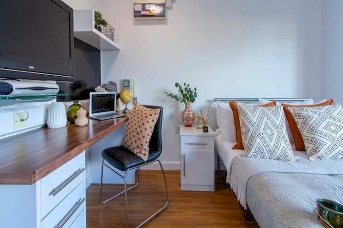 Studio To Rent In Lower Loveday Street, Birmingham, B19