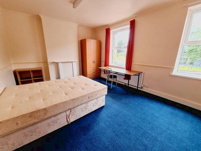 5 Bedroom Terraced House To Rent In Tachbrook Road, Leamington Spa, Warwickshire, CV31
