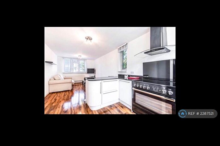 1 Bedroom Flat To Rent In Ashley Crescent, London, SW11