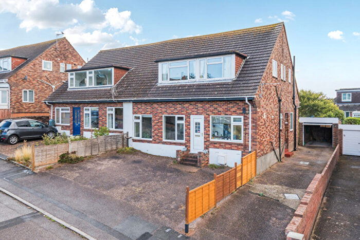2 Bedroom Flat For Sale In Mount Pleasant Avenue, Exmouth, Devon, EX8