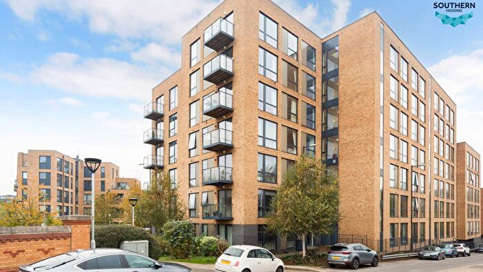 1 Bedroom Flat For Sale In Leaden Hill, Croydon, CR5