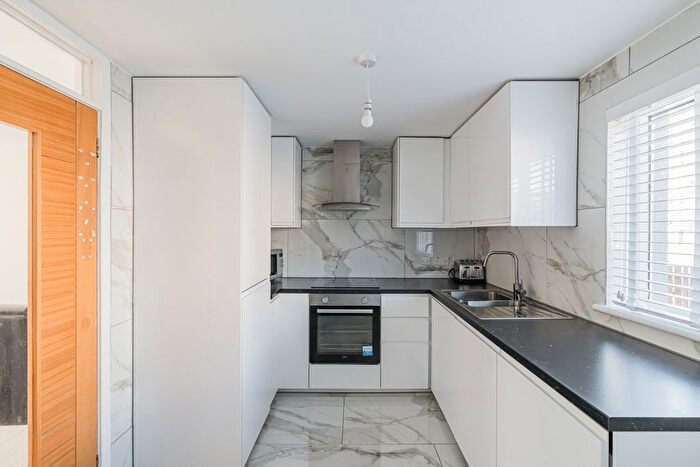 2 Bedroom Flat For Sale In / Calder Drive, Edinburgh, EH11