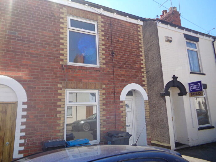 2 Bedroom End Of Terrace House For Sale In Folkestone Street, HU5