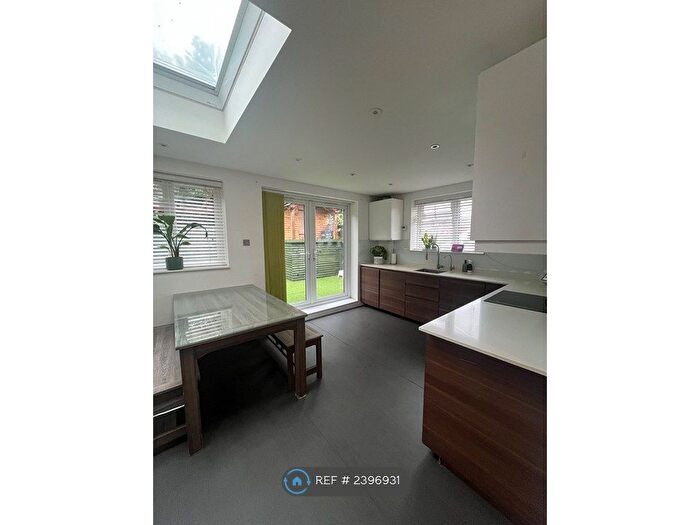 2 Bedroom Maisonette To Rent In Eileen Court, Chislehurst, BR7