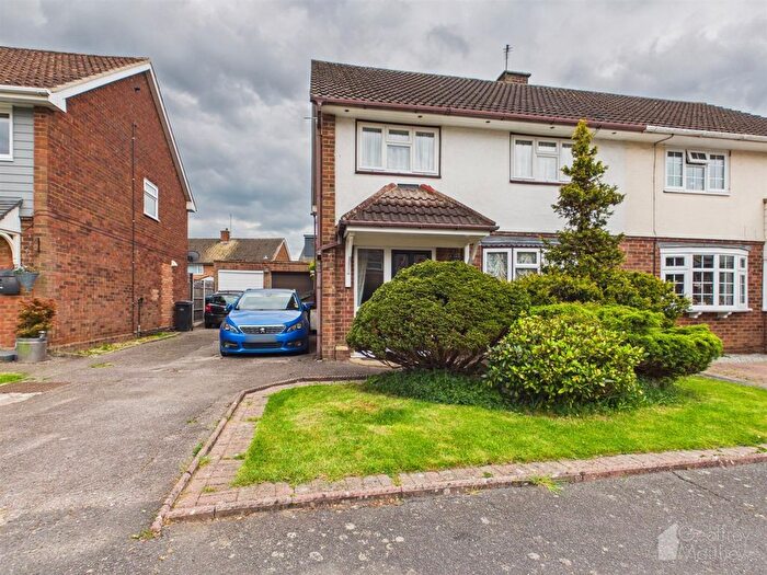 3 Bedroom Semi-Detached House For Sale In Sakins Croft, Harlow, CM18
