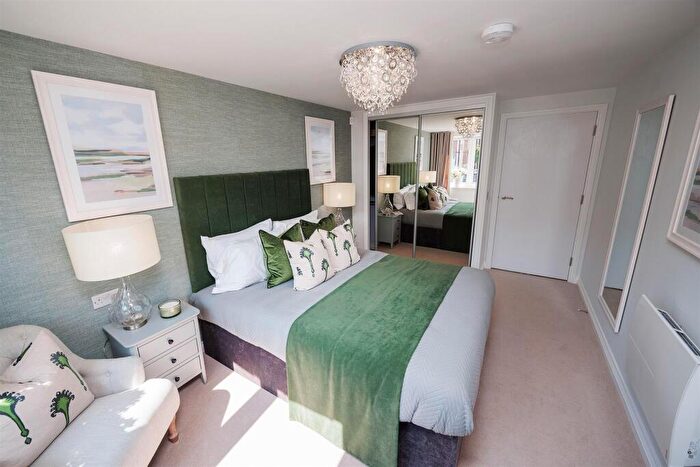 1 Bedroom Retirement Property To Rent In Coronation Lodge, Grange Road, West Kirby, The Wirral, CH48