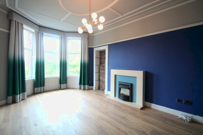 2 Bedroom Apartment To Rent In Bellwood Street, Shawlands, G41
