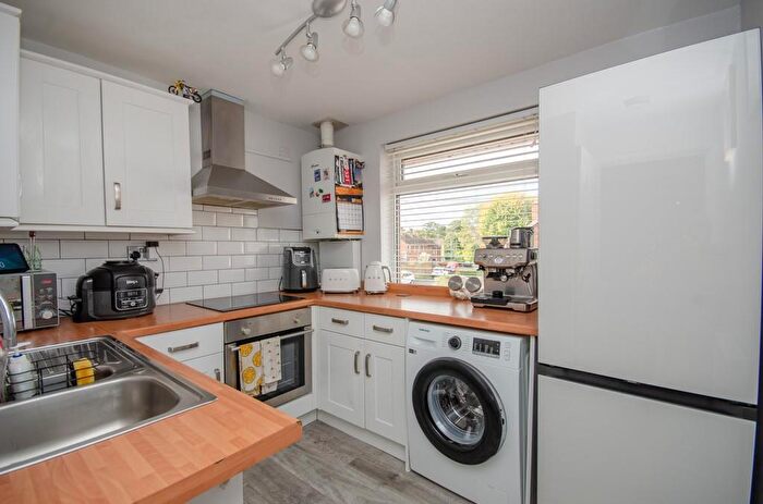 1 Bedroom Flat To Rent In Dibden Road, Downend, Bristol, BS16