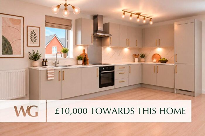 2 Bedroom Detached House For Sale In Honor Close, Exeter, EX2