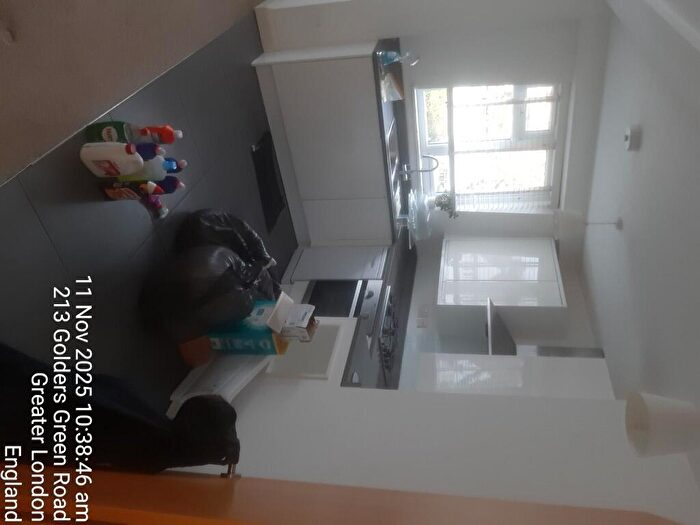 1 Bedroom Semi Detached House To Rent In Golders Green Road, London, NW11